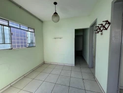 CASA À VENDA - CENTRO - PARÁ DE MINAS - MG