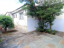 CASA À VENDA - BAIRRO SANTO ANTÔNIO - PARÁ DE MINAS - MG