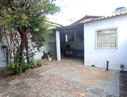 CASA À VENDA - BAIRRO SANTO ANTÔNIO - PARÁ DE MINAS - MG