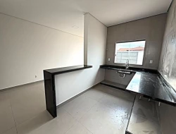 CASA À VENDA - BAIRRO PROVIDÊNCIA - PARÁ DE MINAS -MG