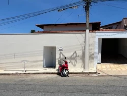 CASA À VENDA - BAIRRO PROVIDÊNCIA-PARÁ DE MINAS -MG