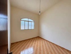 CASA À VENDA - BAIRRO SANTO ANTÔNIO - PARÁ DE MINAS -MG