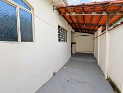 CASA À VENDA - BAIRRO SANTO ANTÔNIO - PARÁ DE MINAS -MG